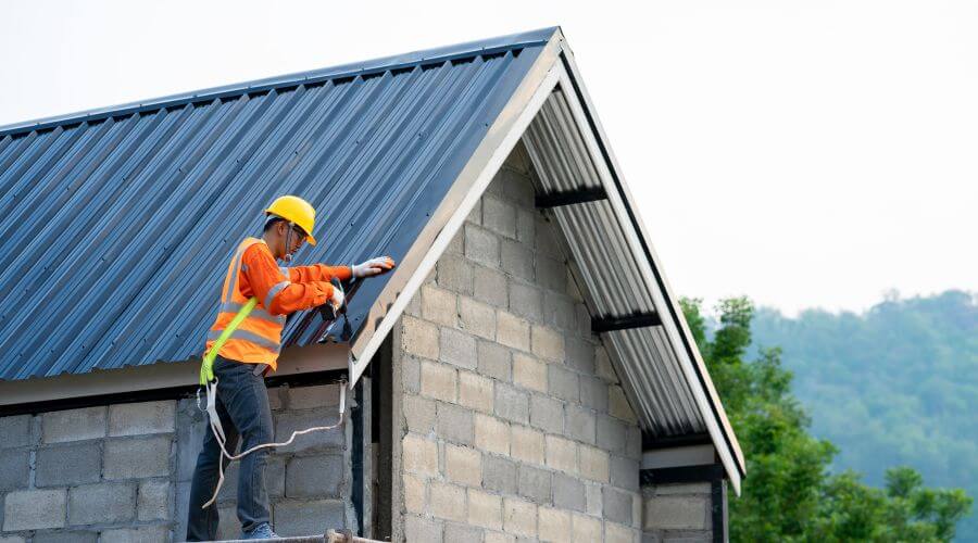 Professional gutter cleaning in Ridgeland, WI